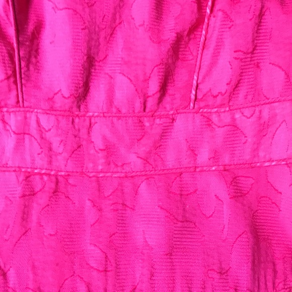 size 4.
Seamline Cynthia Steffe dress. Made in US. - Picture 7 of 10